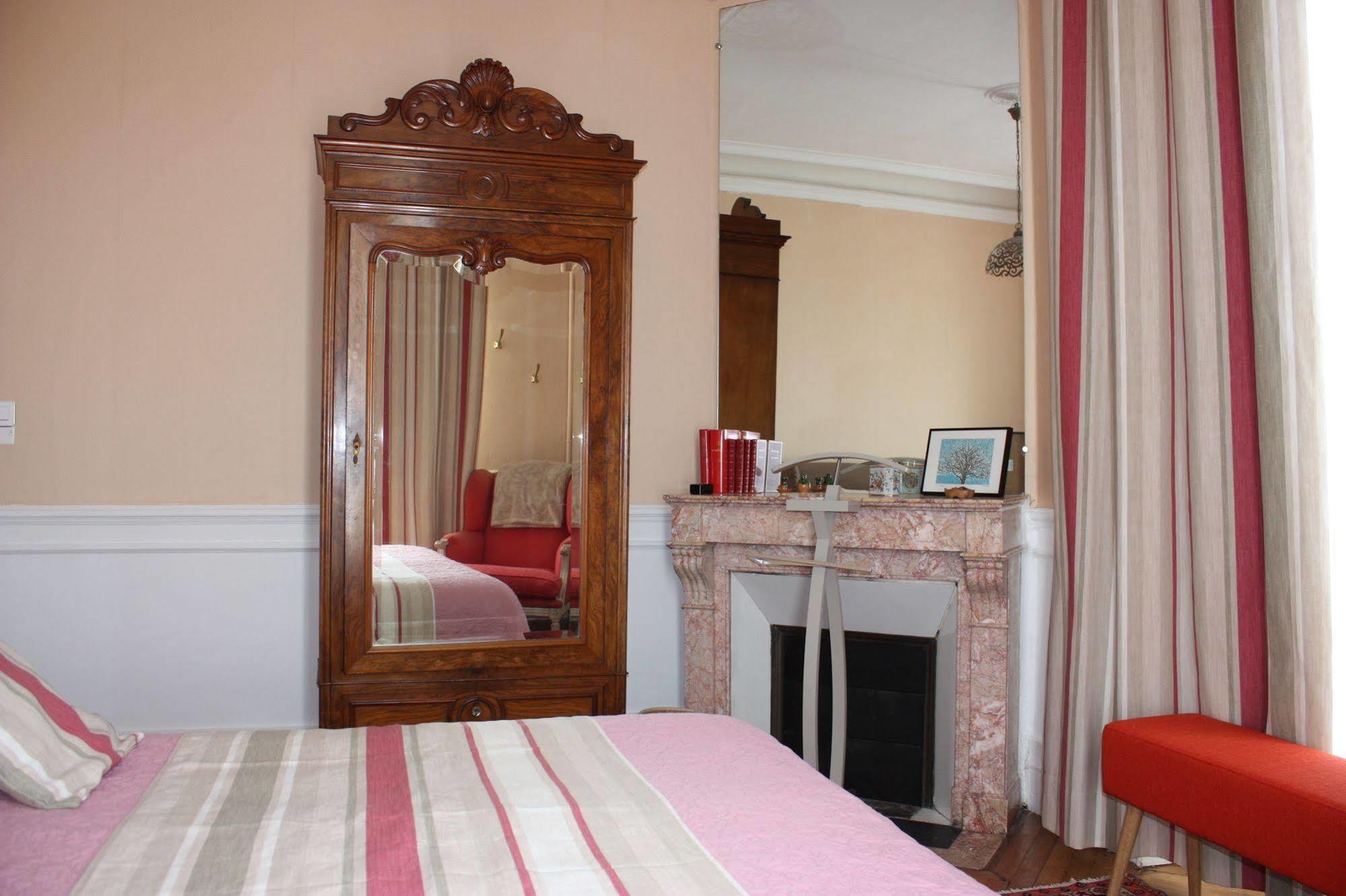 Chateau D'Avesnes - Le Castelet Kültér fotó